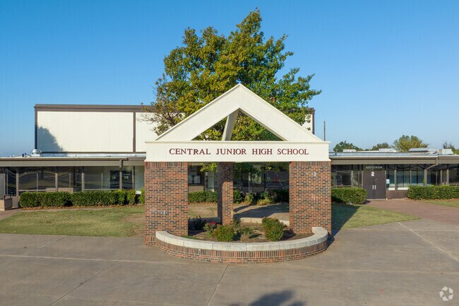 Central Junior High School has great academics for kids in Moore.