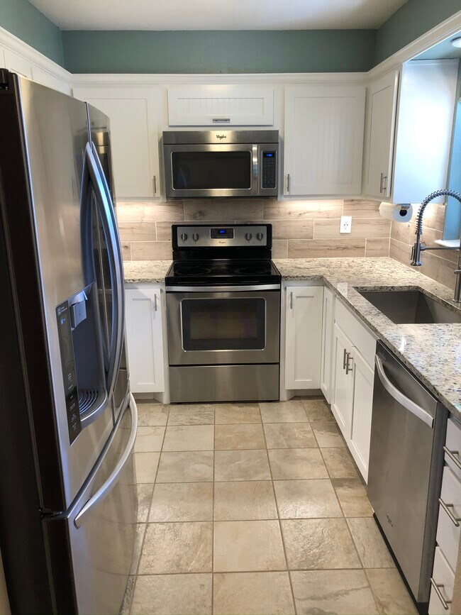 1226 Amanda, Canyon Lake, TX 78133 - photo 3