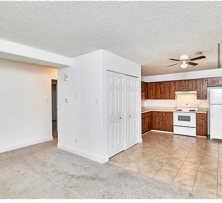 285 Mount Everest Dr unit D, Fenton, MO 63026 - photo 1