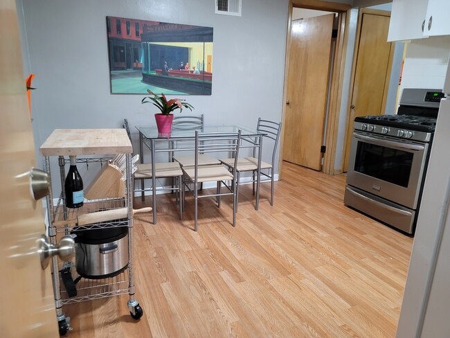 3411 S Howell Ave unit 1, Milwaukee, WI 53207 - photo 3