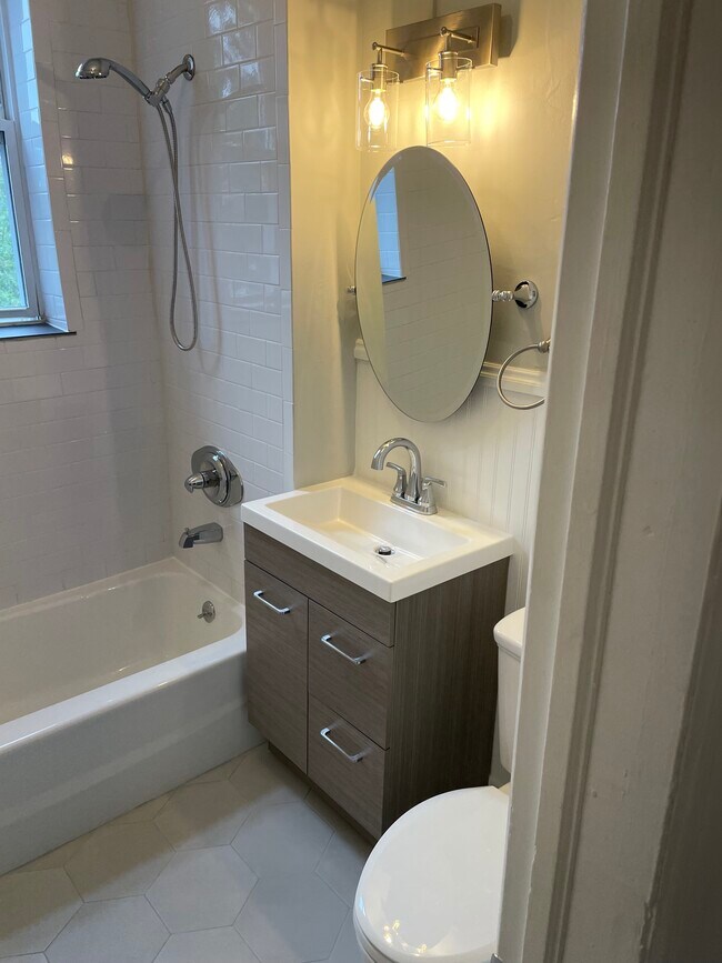 Venice Court, Ridgefield Park, NJ 07660 - photo 6