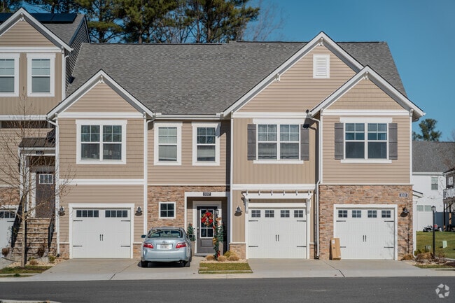Towns at Swift Creek offer Townhomes just a 2 minute drive from Swift Creek Middle School.