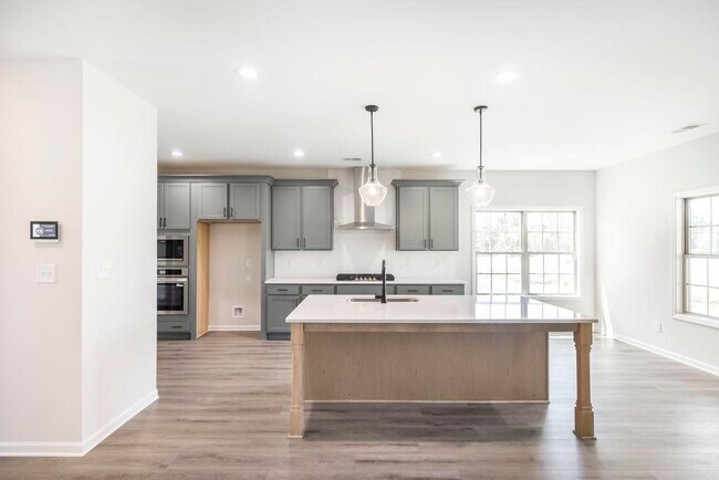 306 Waldrop Loop 13.jpg