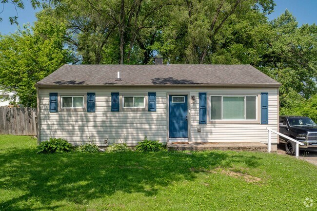 Most homes in Springhill do not have attached garages.