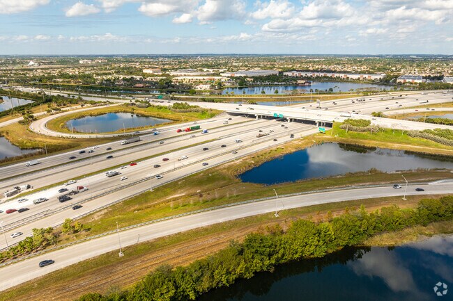 Sunset Lakes has direct access to i-75.