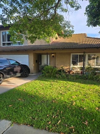 1702 Brown St, Santa Ana, CA 92701