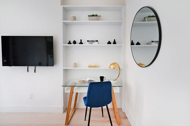 515 W 48th St unit ID1021962P, New York, NY 10036 - photo 3