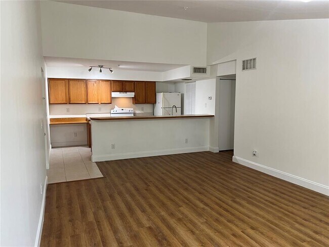 9905 Westwood Dr, Tamarac, FL 33321 - photo 2