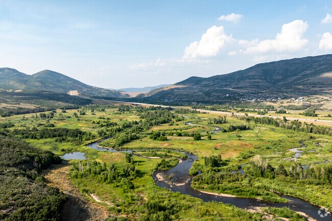 Timber Lakes residents can access Park City, Salt Lake and Provo from US 189.