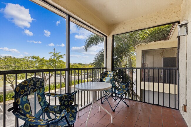 251 S Cypress Rd unit 141, Pompano Beach, FL 33060 - photo 4
