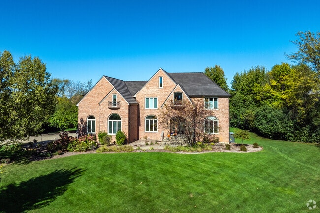 Timberlake homes are known to have well maintained yards.