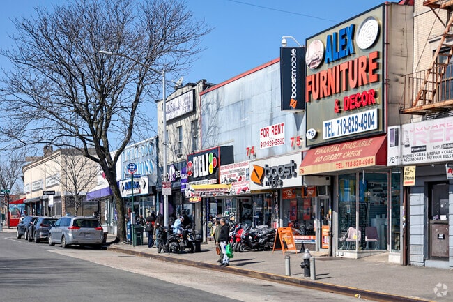 Residents of  Westchester Square enjoy the many shops and restaurants in the community.