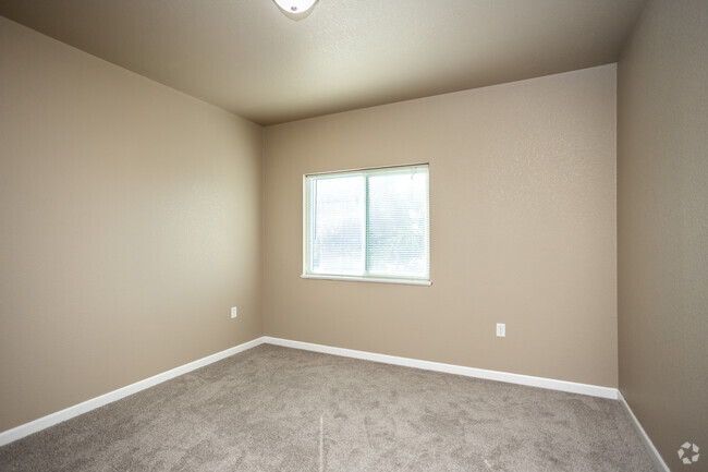 2BR, 2BA - 1,054 SF