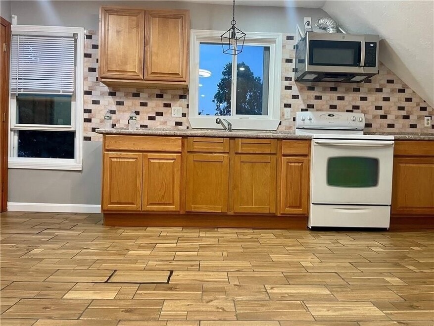 36 Highland St, Pawtucket, RI 02860 - photo 1