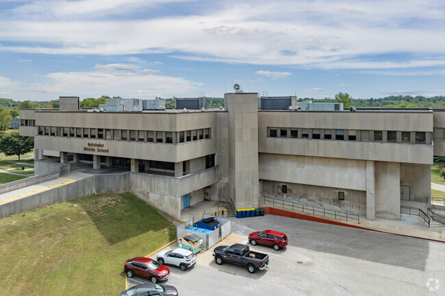 Lora L. Batchelor Middle School has 477 students in attendance.