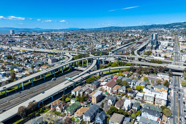 The freeway near Phill Hill runs through the city offering easy access to major destinations.