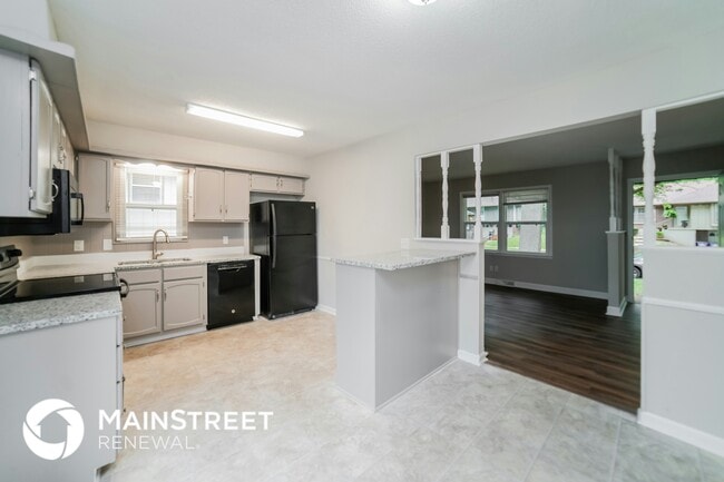 409 N E Sharon St, Lee's Summit, MO 64063 - photo 7