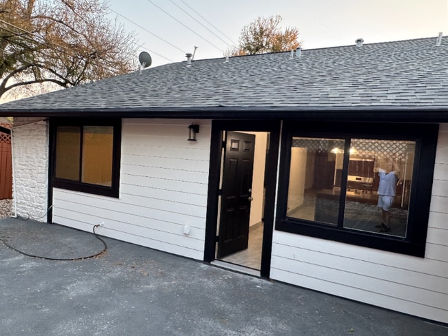 11801 Argonne Forest Trail, Austin, TX 78759 - photo 5