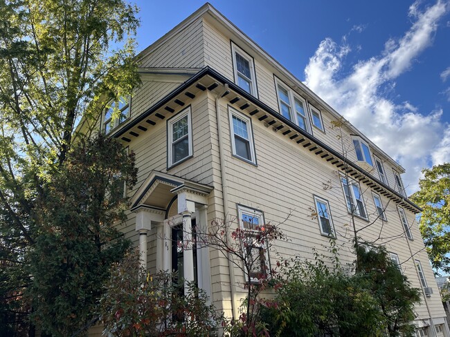 65 Saint James Cir unit 2, Newton, MA 02458 - photo 2