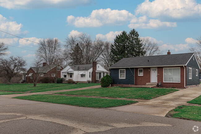 Ranch homes, Cape Cods and bungalows are common architecture styles in Waynesburg.