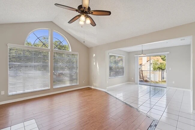 682 Youngstown Pkwy unit 328, Altamonte Springs, FL 32714 - photo 4