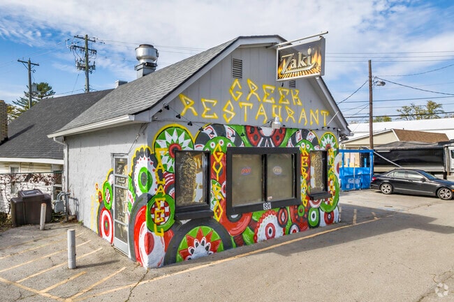 Zaki Mediterranean Grill serves healthy high-quality food or Jordanian origins in Georgetown.