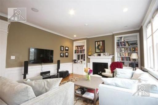 330 Saint Paul St unit 5, Brookline, MA 02446 - photo 4