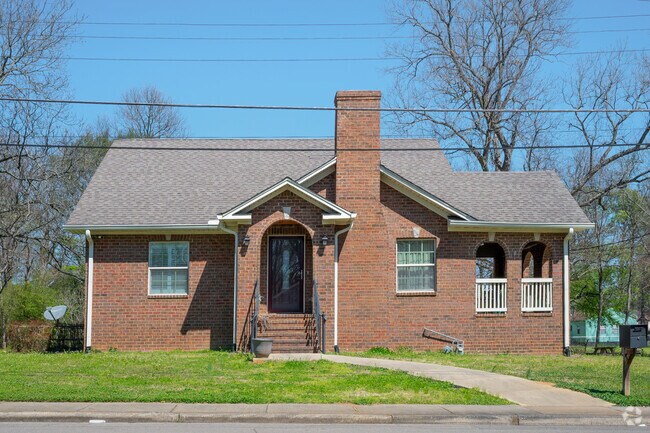 Brick homes add value to the Green Acres neighborhood.
