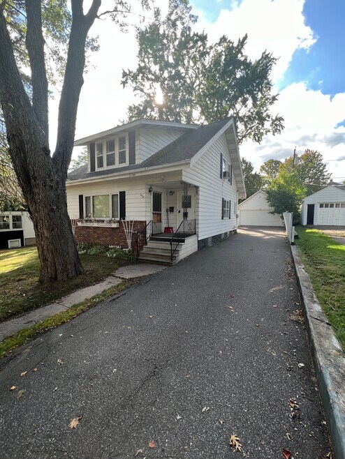 406 S 6th Ave unit 406 S 6th Ave, Wausau, WI 54401 - photo 1