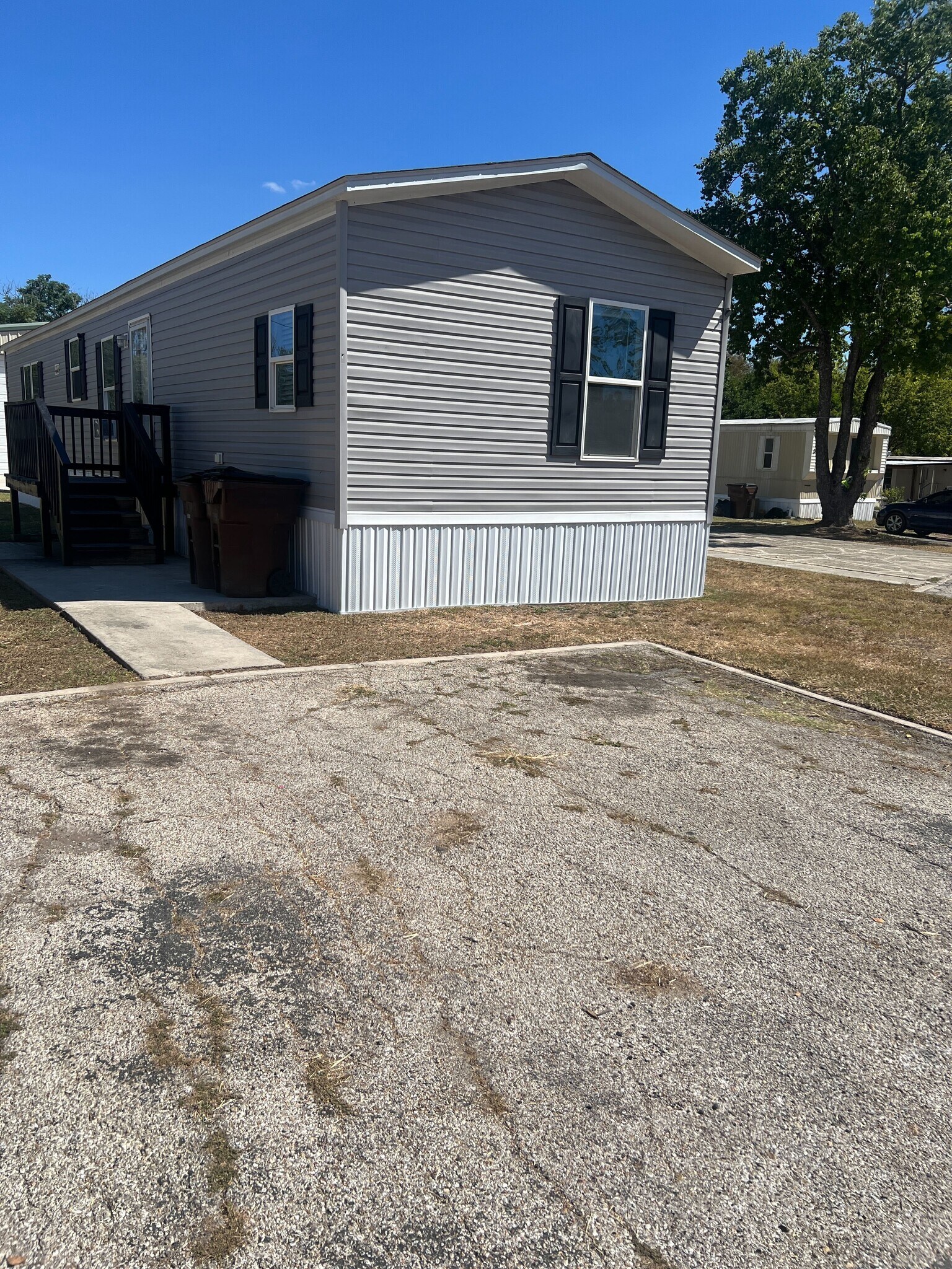 750 Silent Valley Rd, Lockhart, TX 78644 - photo 1