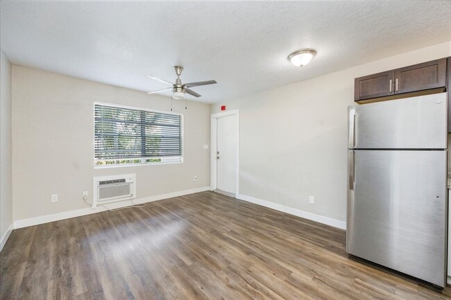 Jade Palms, Naples, FL 34102 - photo 6