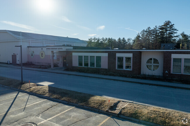 Antrim Elementary School is a public school in Manchester.