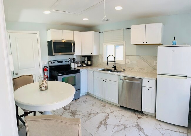 749 1st St unit Rear Cottage, Somers Point, NJ 08244 - photo 3