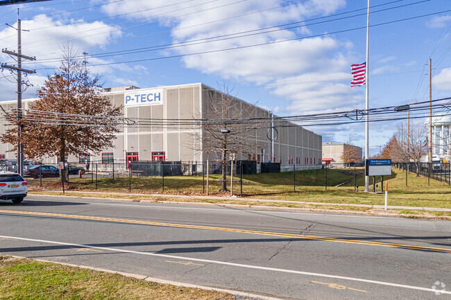 Lincoln Annex strives to build strong relationships with students, parents and the community.