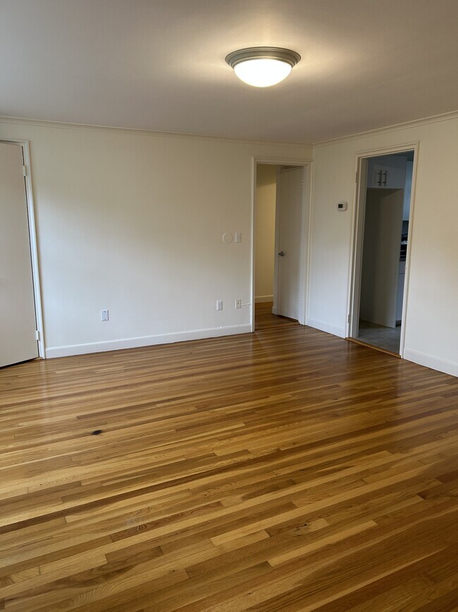 Thoreau Gardens, Concord, MA 01742 - photo 6