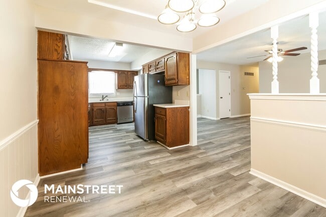 612 Arena Dr, Peculiar, MO 64078 - photo 7