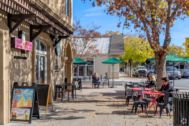 Campell downtown is a hot spot near Paynes for events, dining, and shopping.