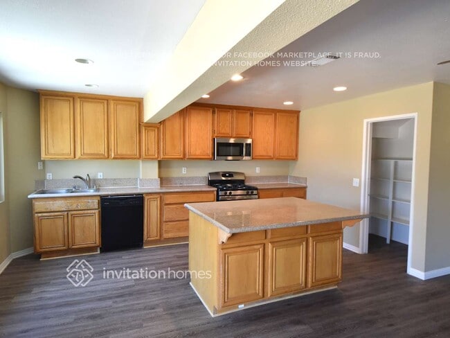 2642 N Maple Ave, Rialto, CA 92377 - photo 4