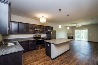 2863 Spring Rose Cir Unit 310, Coralville, IA 52241