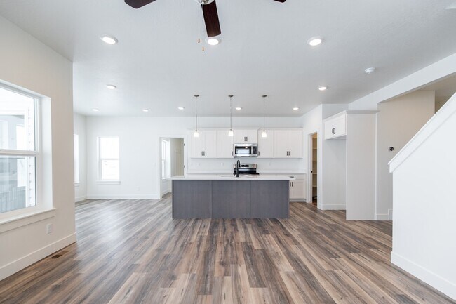 08 Foxhill 729 W 20 N Hyrum UT-12-min copy.jpg