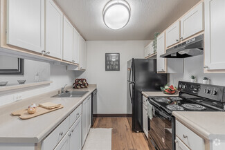 10411 SE Cook Ct, Portland, OR 97222