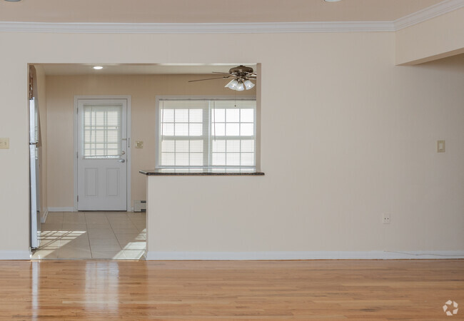 Lower 1 BR, 1 BA 675 SF Living Space
