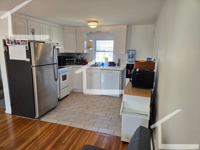69 Summer St unit 1, Watertown, MA 02472 - photo 3