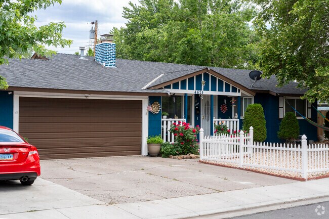 Unique features like blue brick in the chimney are found in Meadowood.