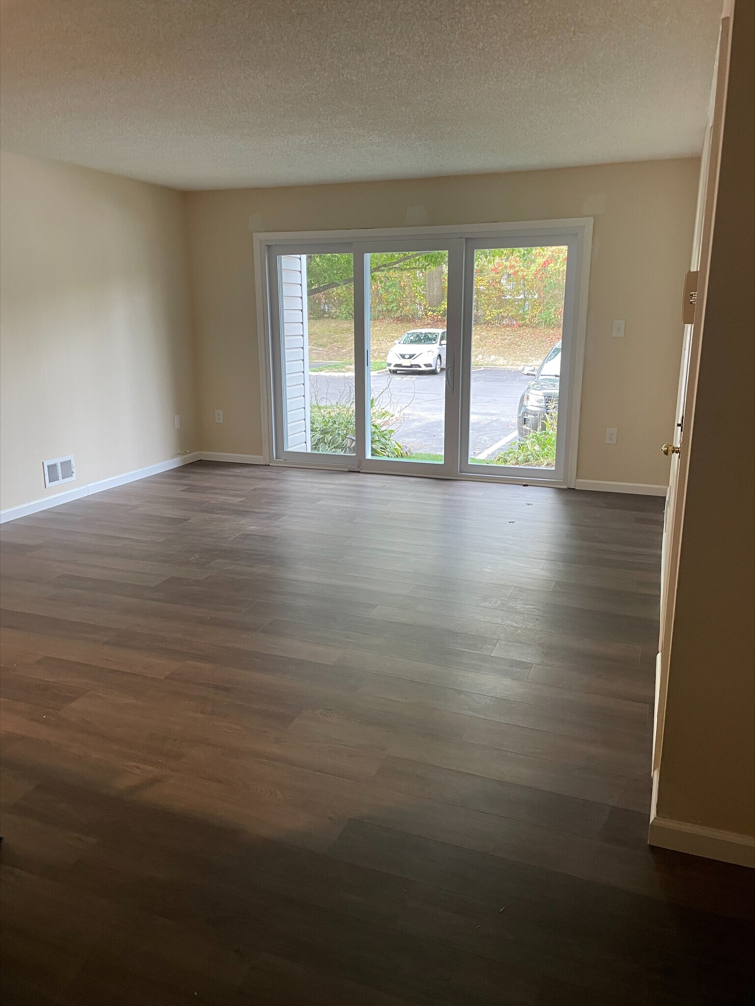 86 Willow Ct unit Society Hill I Hamil, Trenton, NJ 08619 - photo 1