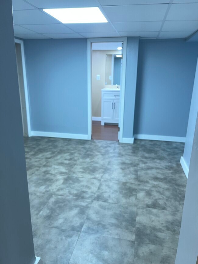 10 Bresock Ln unit 4 Basement, Washington, PA 15301 - photo 5