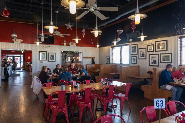 Highland's Urban Farmhouse Eatery has charming decor.