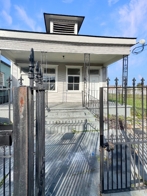 3159 Urquhart St, New Orleans, LA 70117 - photo 1
