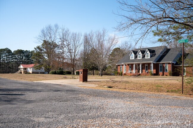 Odenville has large brick estate homes.