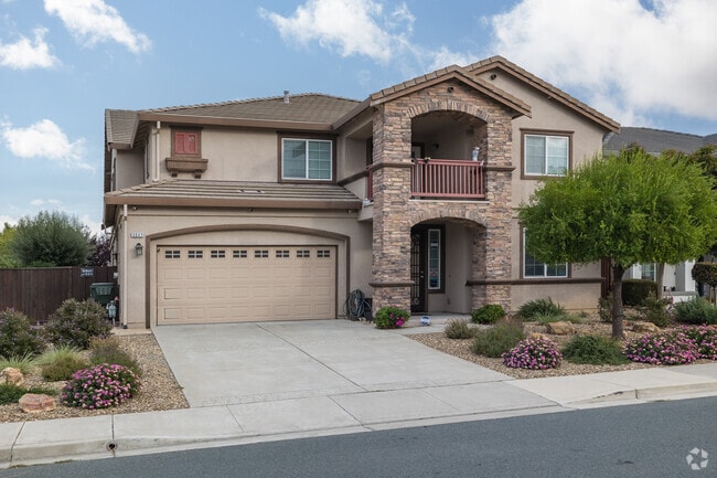 There are two story and single story homes available at the Contra Loma neighborhood.